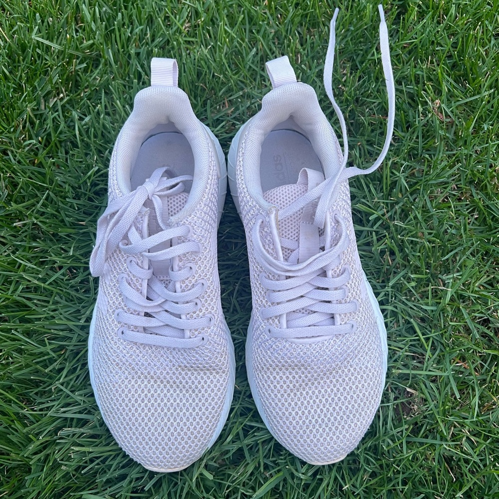 Adidas tennis shoes
